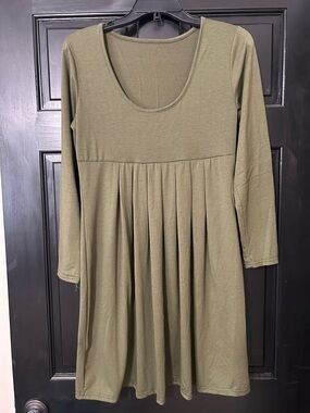 Olive Green 3/4 Sleeve Scoop Neck Tunic Dress